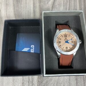 Shield Pacific Dive Watch - Brown Rubber strap - Copper Dial